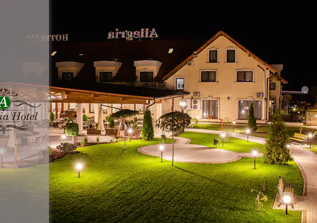 Camere elegante la Allegria Hotel din Aiud, Transilvania