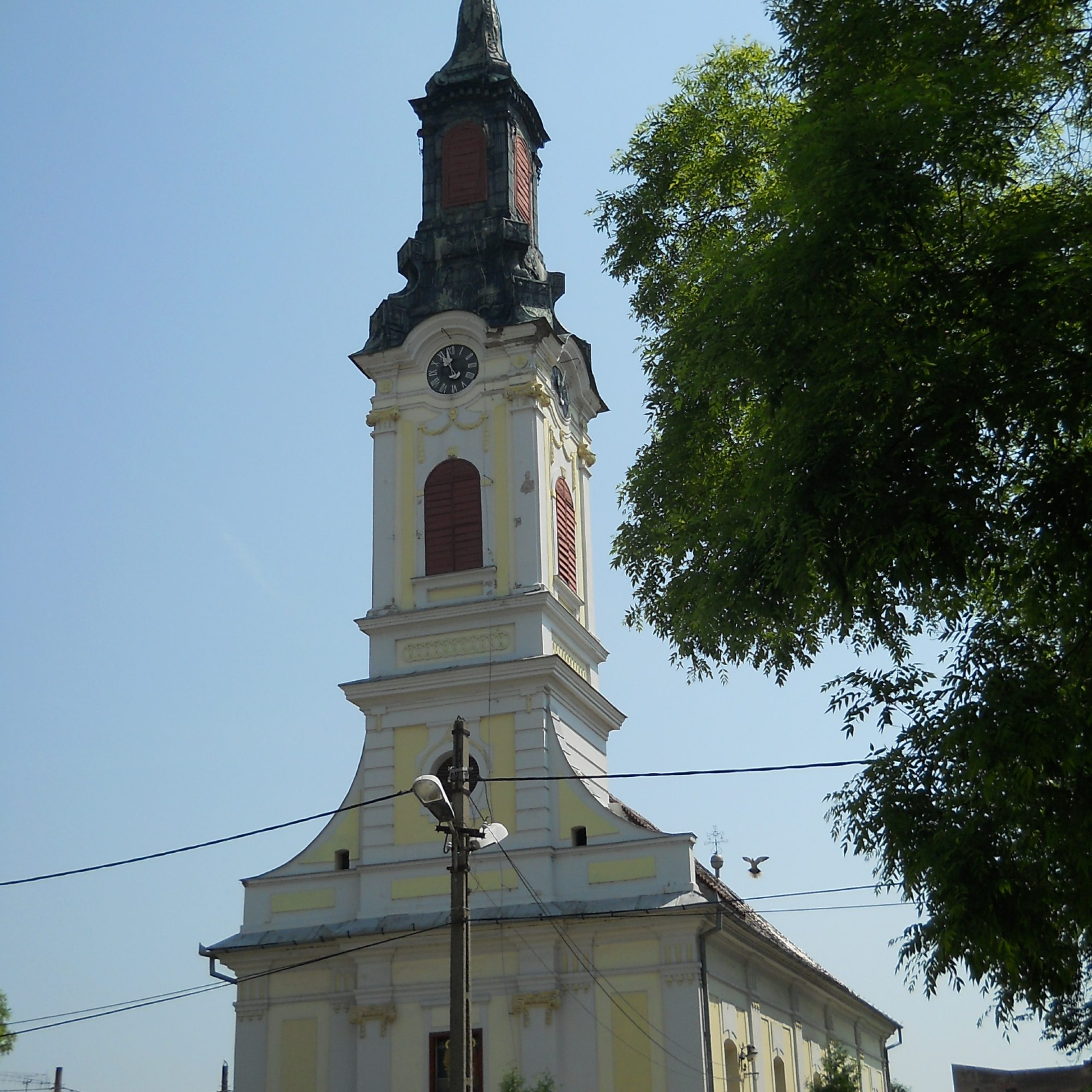 Explorați Biserica Sârbească din Arad, un monument istoric impresionant și un centru vital al comunității locale sârbe. Învățați despre rolul său în istoria Aradului.