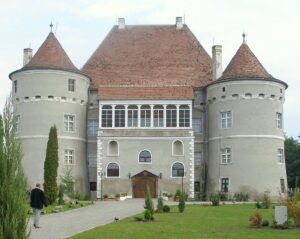 Explorare Castelul Bethlen-Haller, Comoară a Patrimoniului Cultural