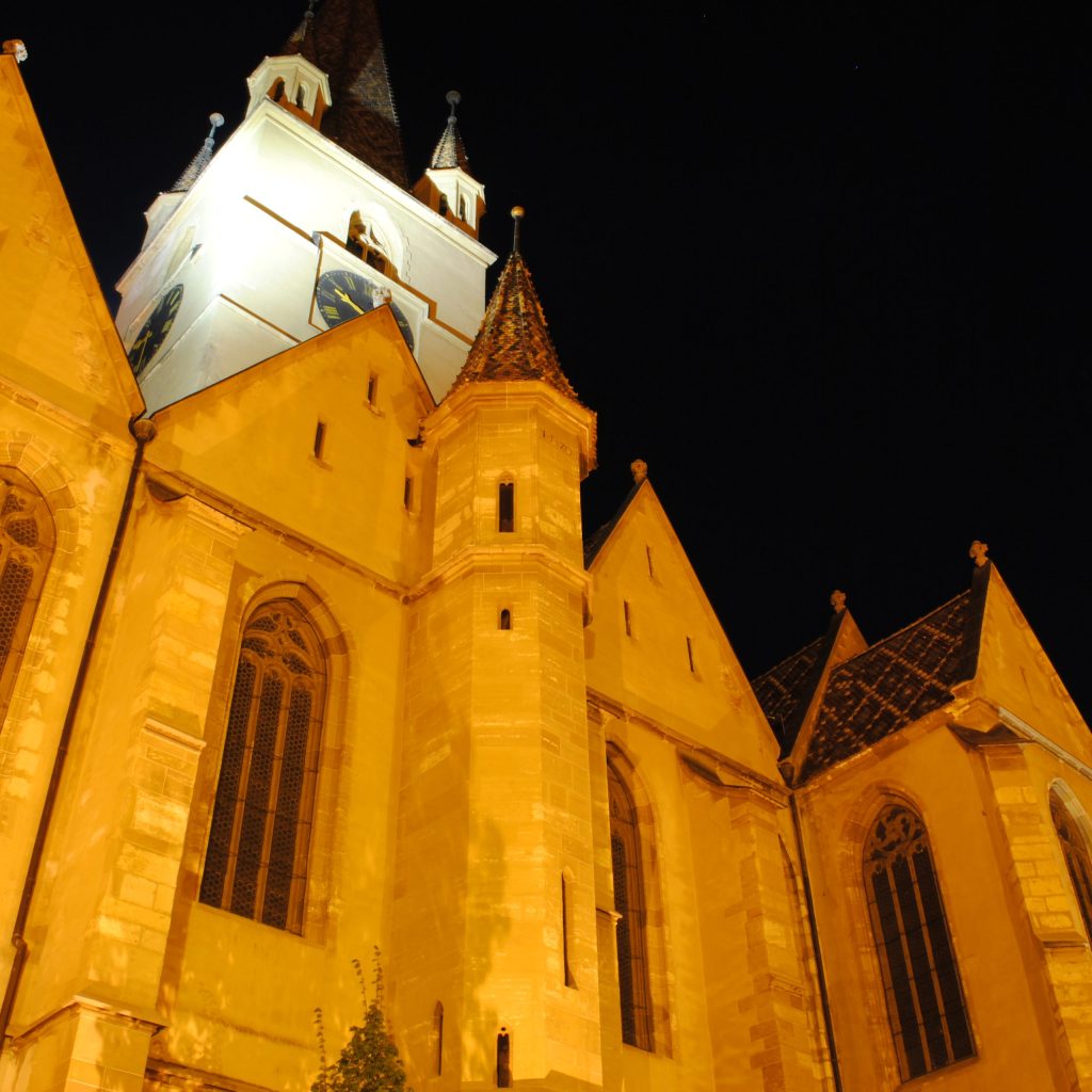 Catedrala_Evanghelica_din_Sibiu-1-scaled-1-1024x1024 Catedrala Evanghelică Sibiu: Bijuteria gotică a spiritualității și istoriei