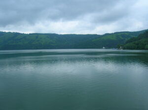 Lacul Bicaz: Oază naturală și inspirație literară