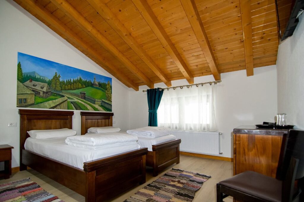 Pizzeria Rustica Borșa meniu – Camera twin mural maramures